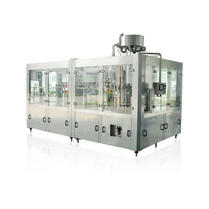 riempitrice per bottiglie PET