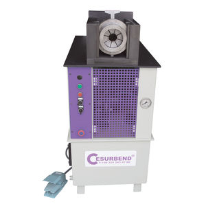 formatrice di estremità di tubi / metallo / CNC / idraulica
