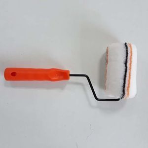 pennello con impugnatura in plastica