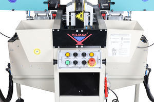 macchina di assemblaggio automatica 1