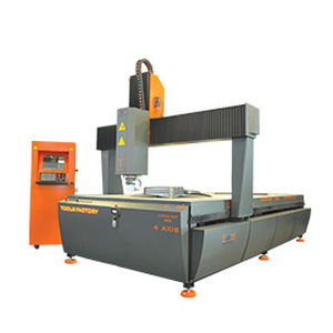 macchina sbavatrice CNC