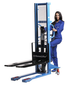 accatastatore manuale