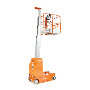 piattaforma a sfilo verticale semovente