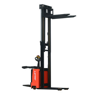 accatastatore elettrico
