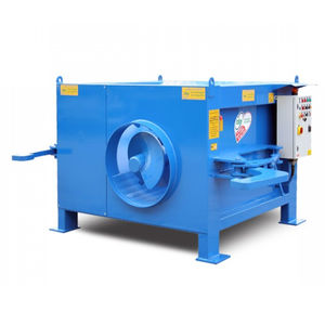 compattatore per rifiuti in legno 1
