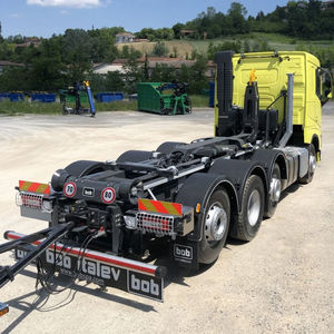braccio di sollevamento a uncino per camion 1