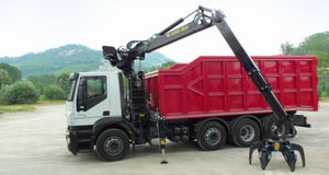 gru montata su camion 1