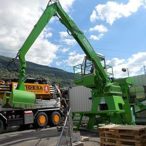 macchina di movimentazione materiali fissa