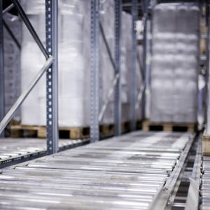 scaffalatura per magazzino di stoccaggio