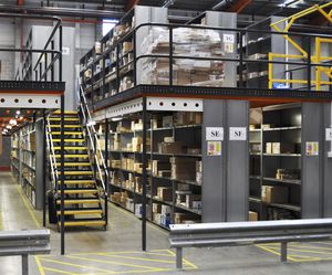 scaffalatura per magazzino di stoccaggio