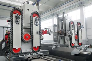 centro di tornitura-fresatura CNC
