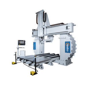 centro di lavoro CNC 5 assi 1