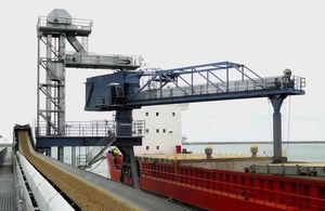 caricatore di nave per prodotti sfusi