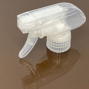 testa di tappatura per flaconi spray con trigger 1