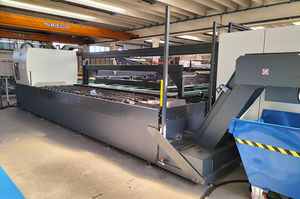 macchina di foratura CNC