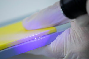 colla a indurimento a LED