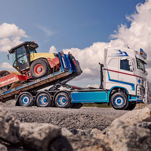 braccio di sollevamento a uncino per camion 1