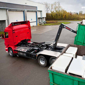 braccio di sollevamento a uncino per camion 1