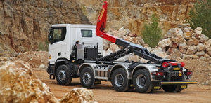 braccio di sollevamento a uncino per camion 1