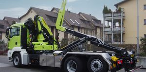 braccio di sollevamento a uncino per camion 1