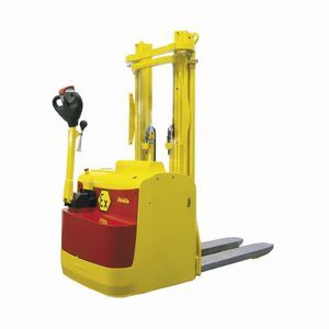 accatastatore elettrico