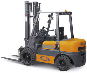 carrello elevatore diesel 1