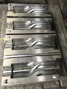 stampo di soffiaggio multi cavità