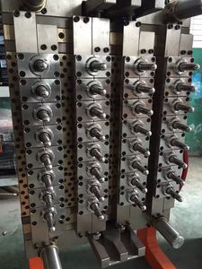 stampo per iniezione plastica multi cavità