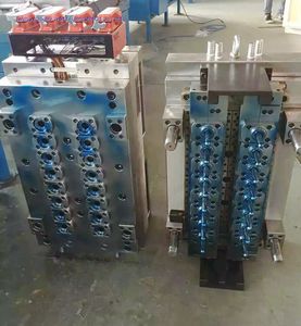 stampo per iniezione plastica multi cavità