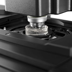 microscopio da laboratorio