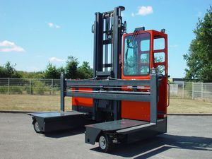 carrello elevatore laterale elettrico