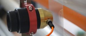 macchina di perforazione con laser