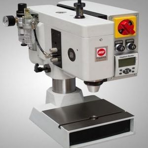 ribaditrice pneumatica