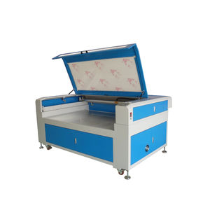 macchina per incisione laser CO2