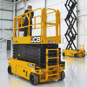 piattaforma elevatrice a forbice mobile