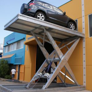 tavola elevatrice a forbice