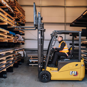 carrello elevatore elettrico 1
