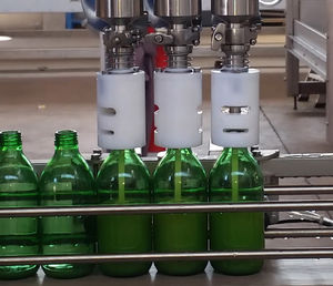 riempitrice per bottiglie in vetro