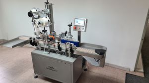 macchina di etichettatura automatica