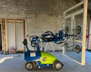 robot per la posa di vetrate semovente 1