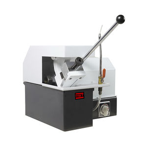 macchina da taglio per metallografia