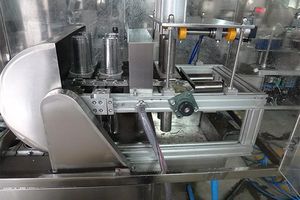 riempitrice-opercolatrice automatico
