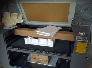 macchina per incisione laser