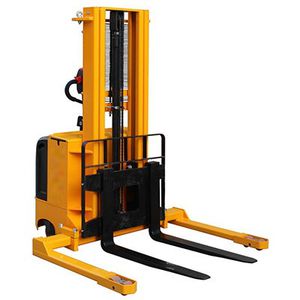 accatastatore elettrico