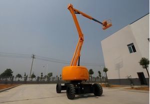 piattaforma articolata semovente