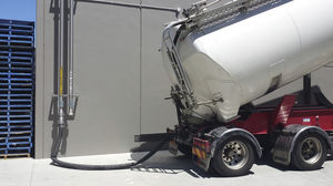 stazione di scarico per camion cisterna