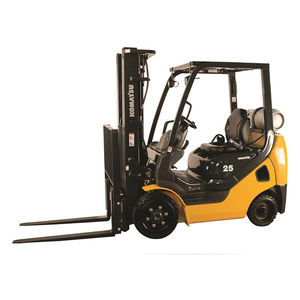carrello elevatore a GPL / con conducente seduto / per interno / per movimentazione