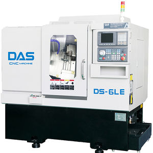 macchina di tornitura CNC