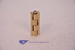 cerniera in ottone / invisibile / d'angolo / a molla