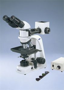 microscopio metallografico